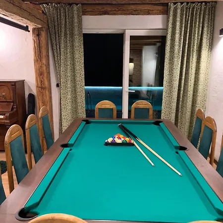 Miejski 8 Villa *
